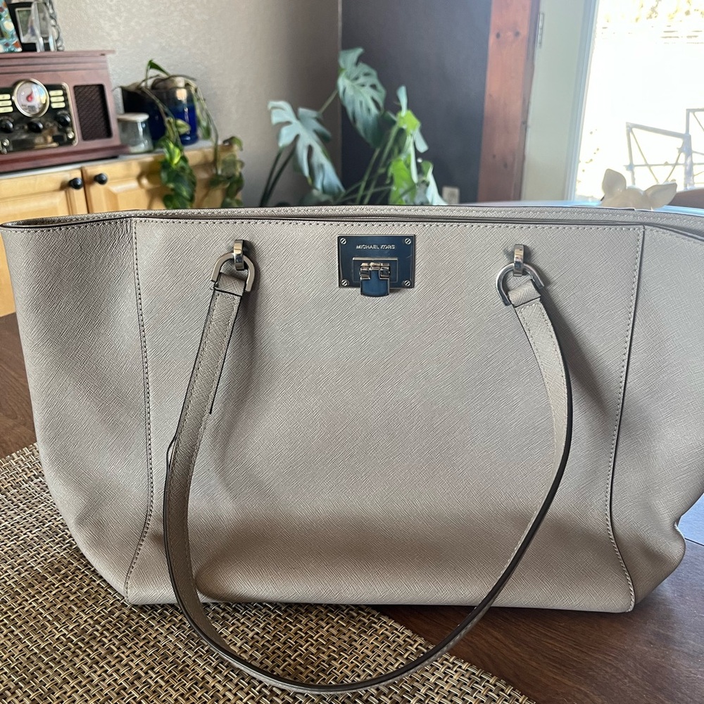 Michael Kors bag